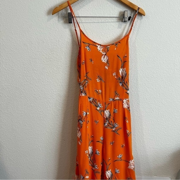 Shosho size small orange floral tie back jumpsuit with slit lower legs - Picture 2 of 11